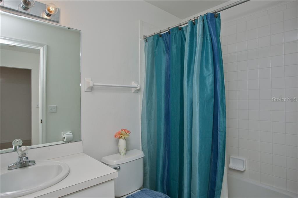 VERANDA 5 AT HERITAGE OAKS - Residential Lease