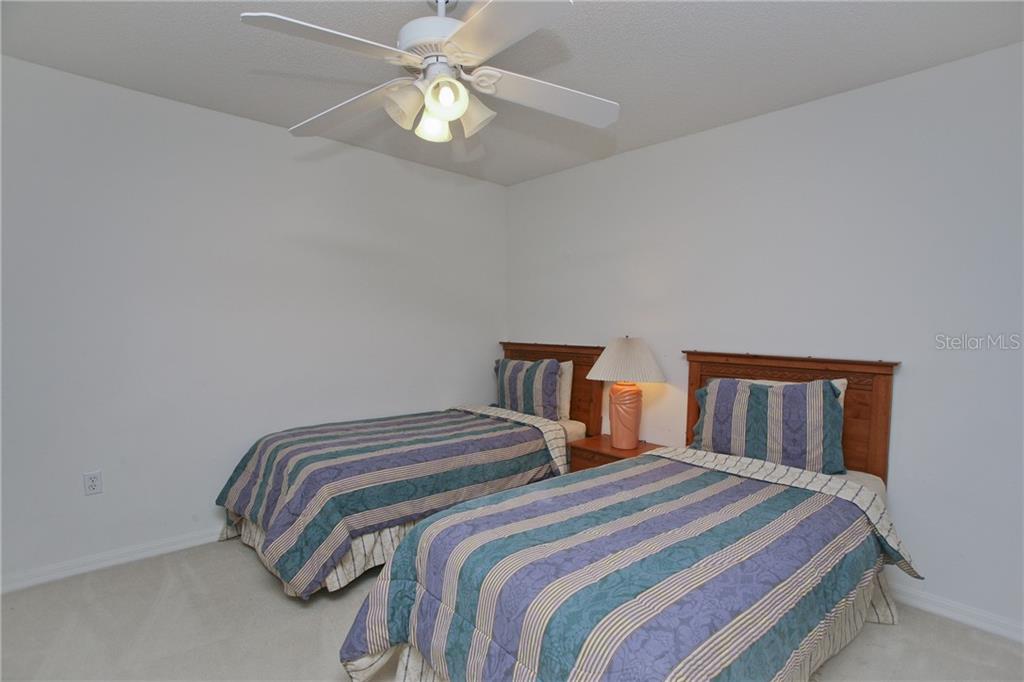 VERANDA 5 AT HERITAGE OAKS - Residential Lease