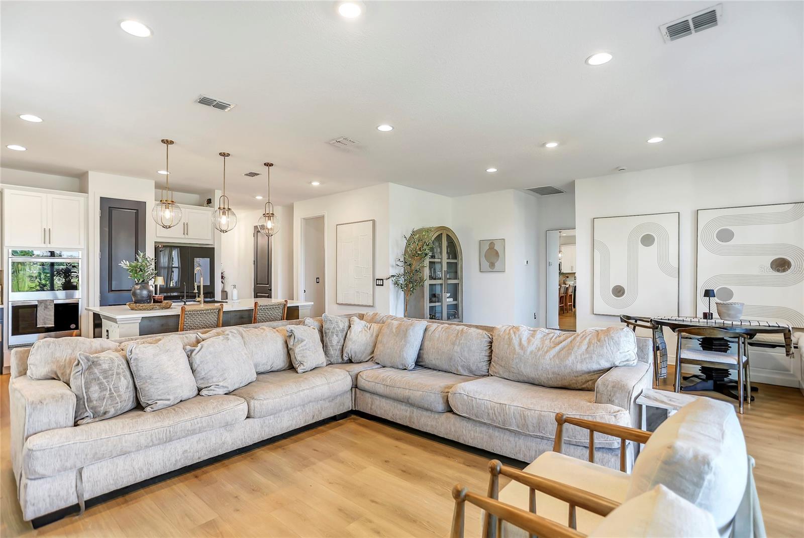 POITRAS EAST N-7 - Residential