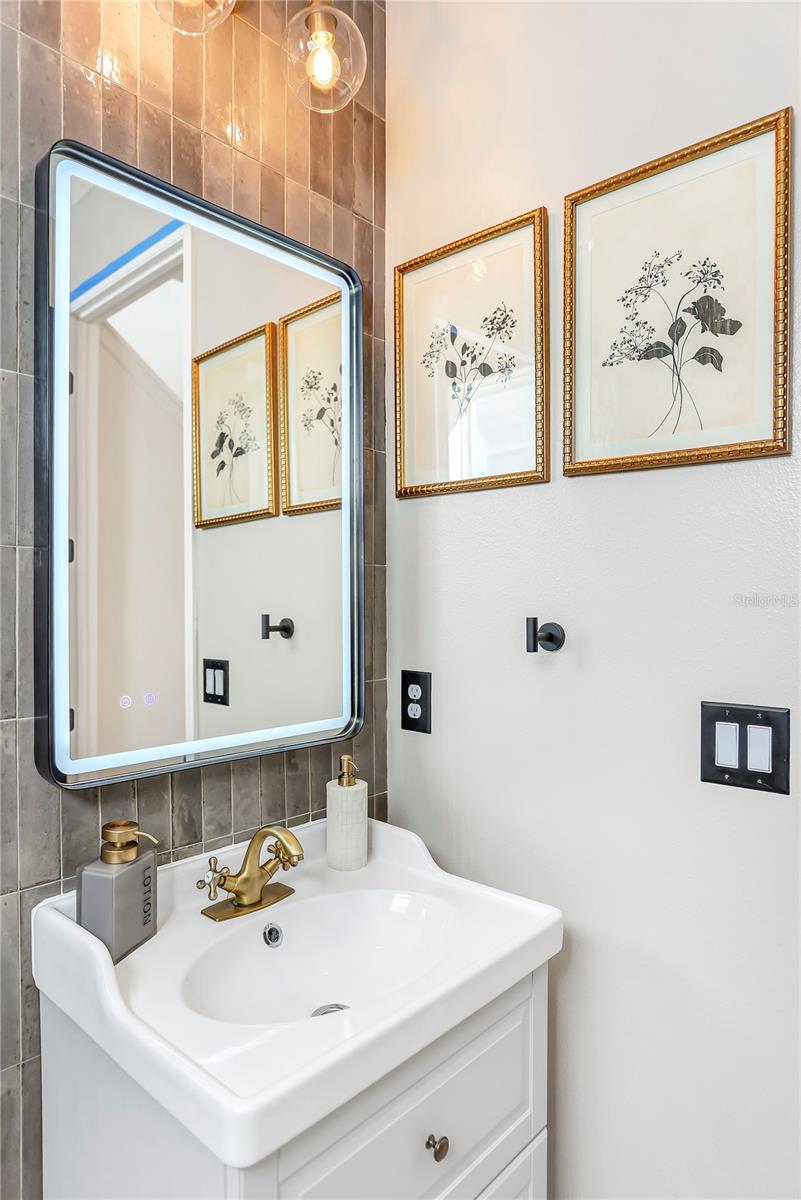 POITRAS EAST N-7 - Residential