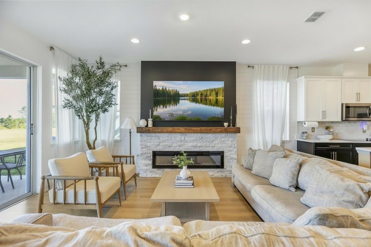 POITRAS EAST N-7 - Residential