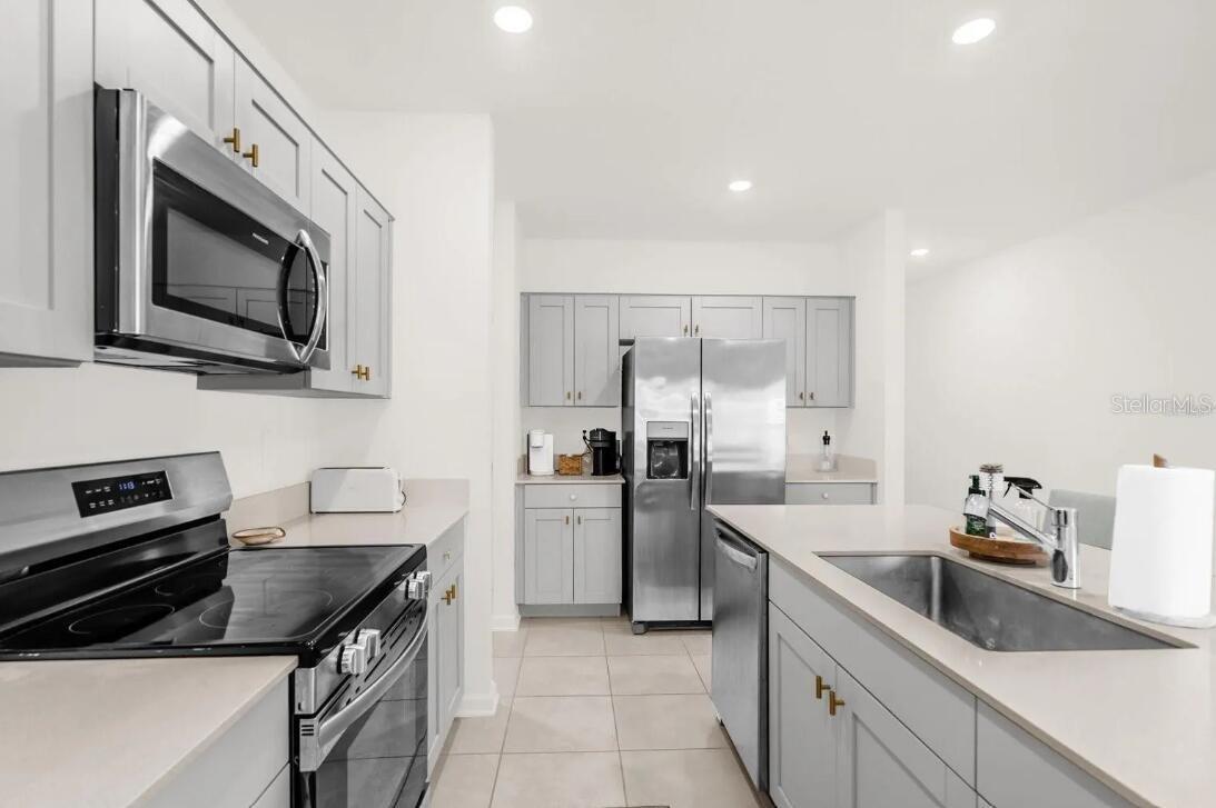 LAWSON DUNES SUB - Residential Lease