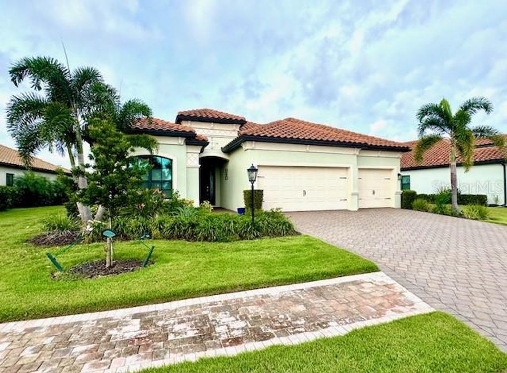 Photo of 7113 Whittelbury Trail, Lakewood Ranch, FL 34202 (MLS # A4665725)