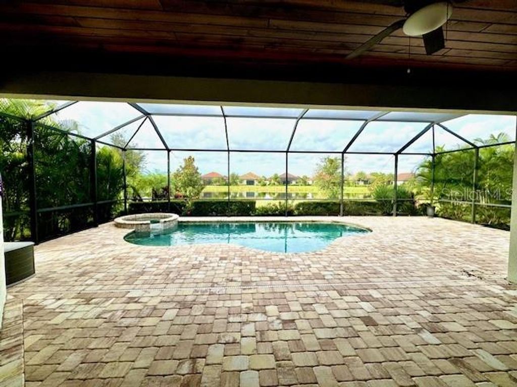 Photo of 7113 Whittelbury Trail, Lakewood Ranch, FL 34202 (MLS # A4665725)