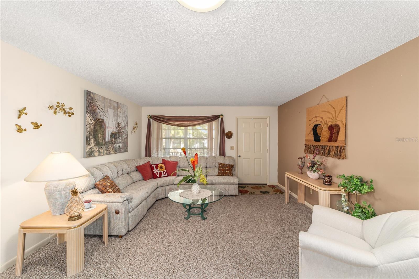 ON TOP OF THE WORLD - Residential