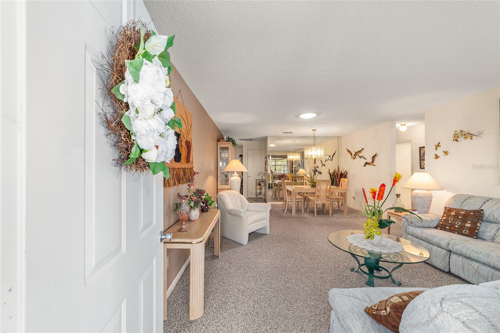 ON TOP OF THE WORLD - Residential