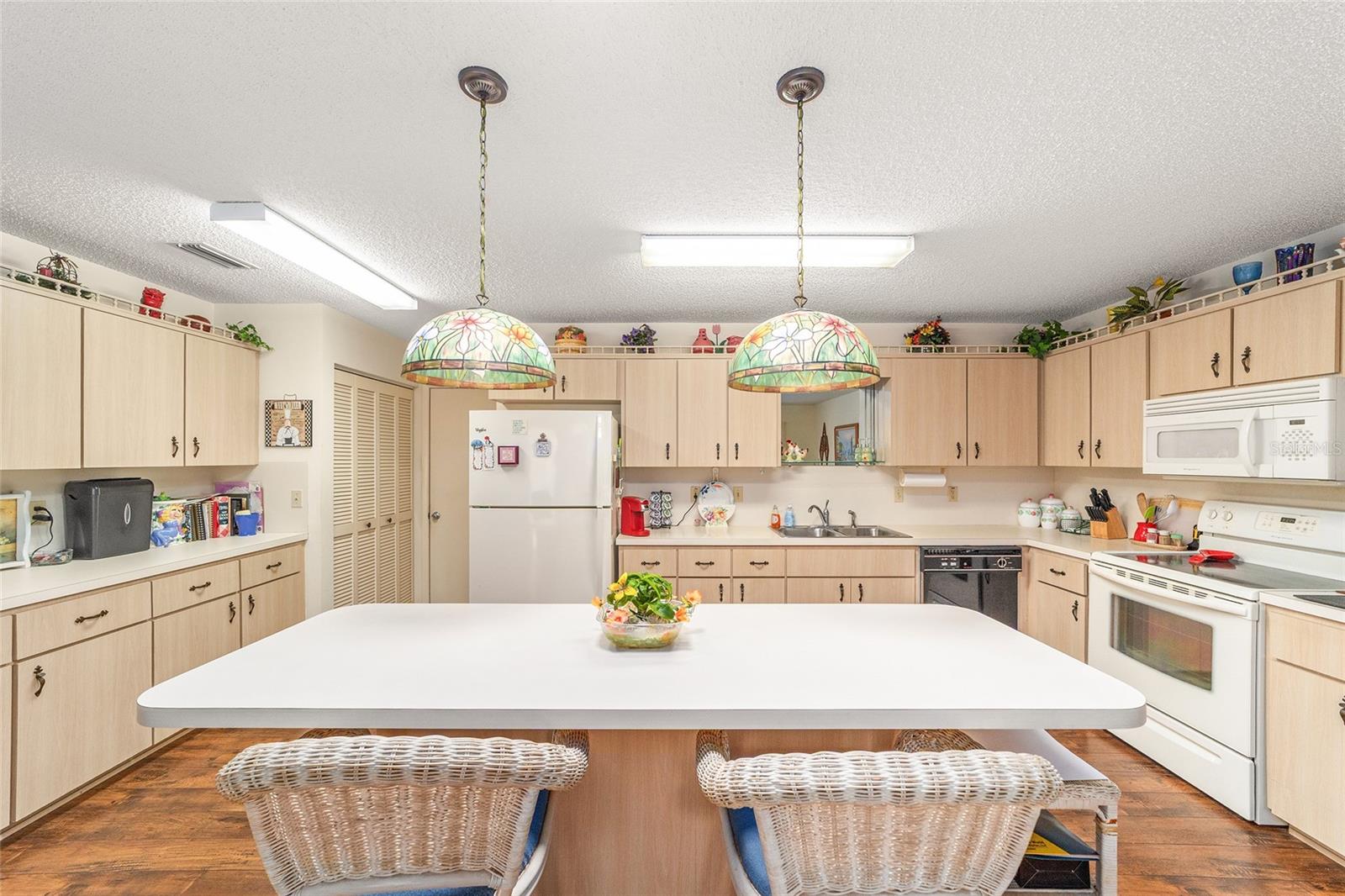 ON TOP OF THE WORLD - Residential