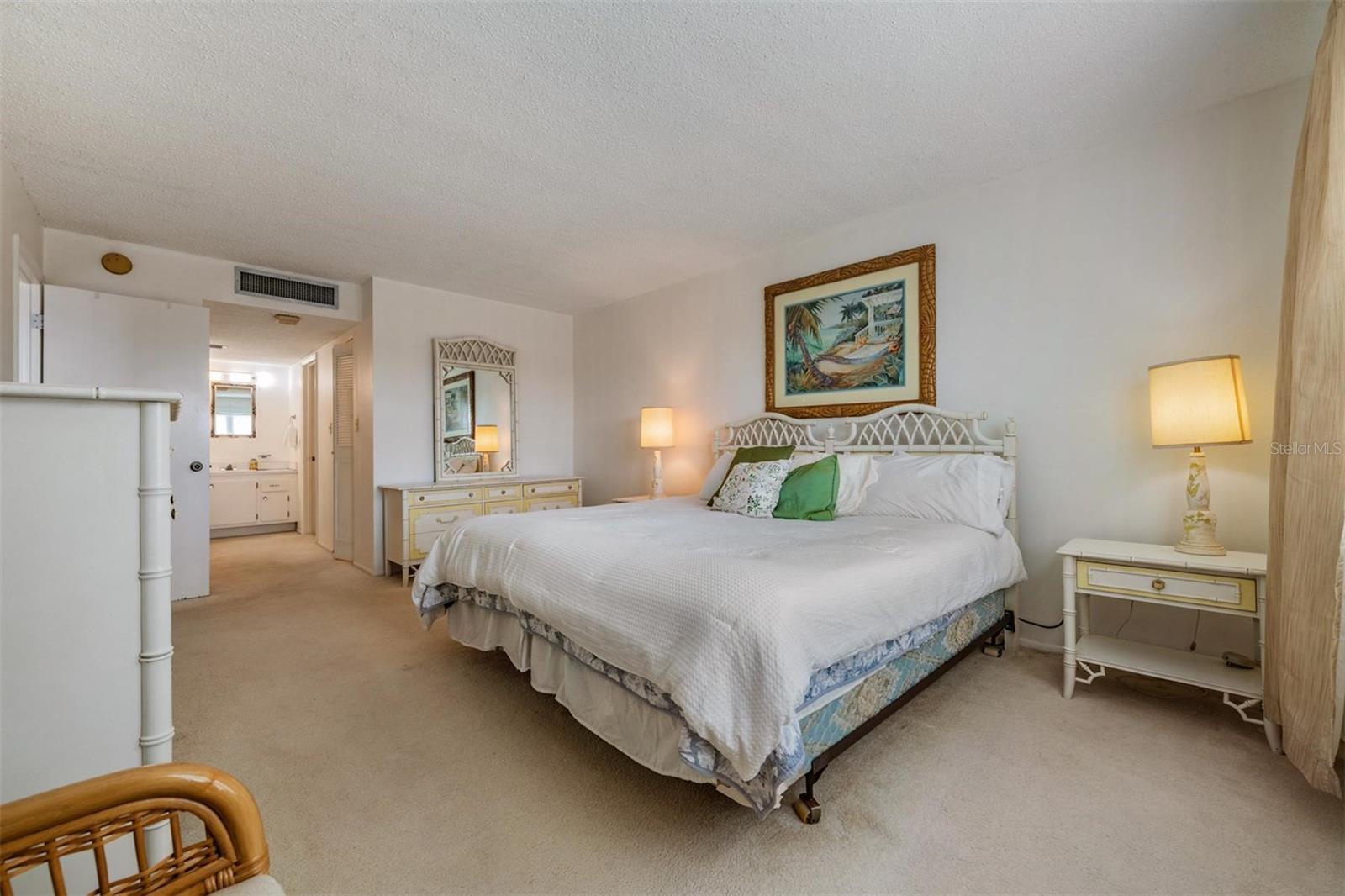 ROYAL STEWART ARMS - Residential