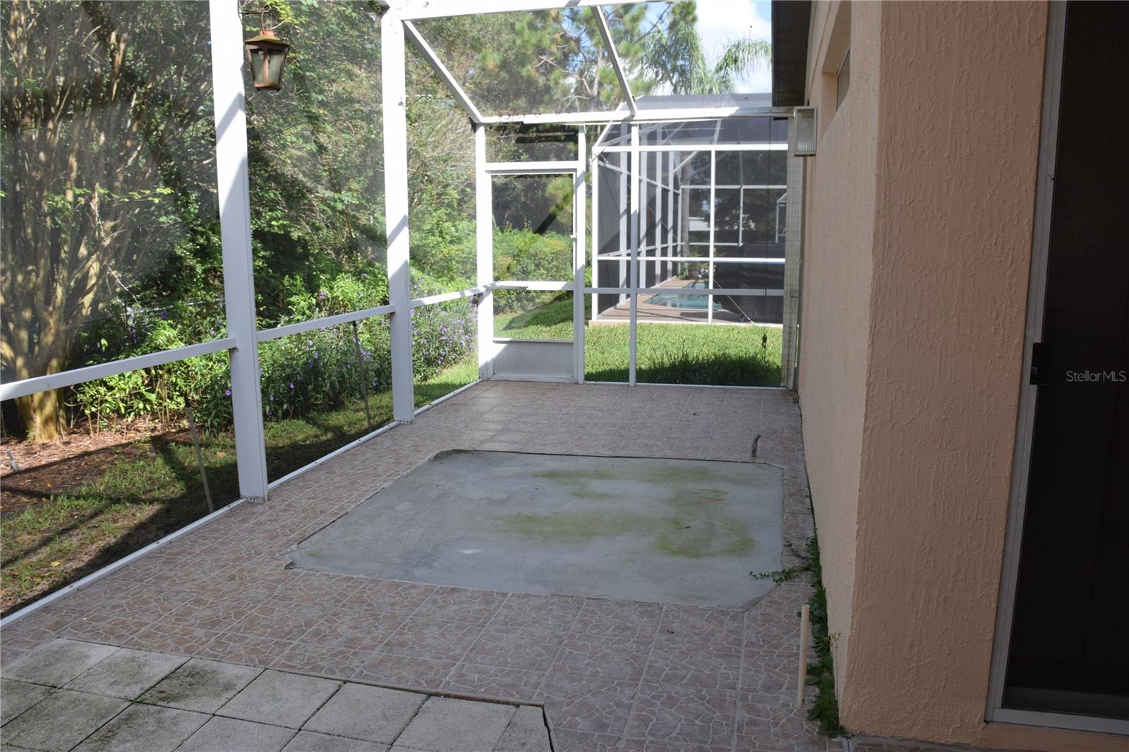 HEMINGWAY PLACE PH 2 - Residential Lease