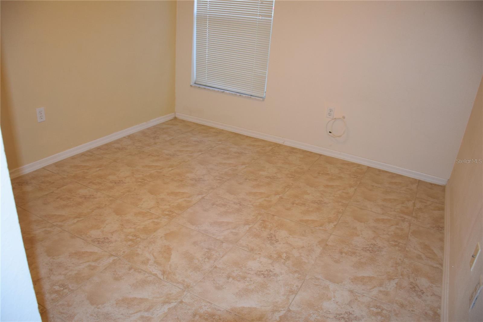 HEMINGWAY PLACE PH 2 - Residential Lease