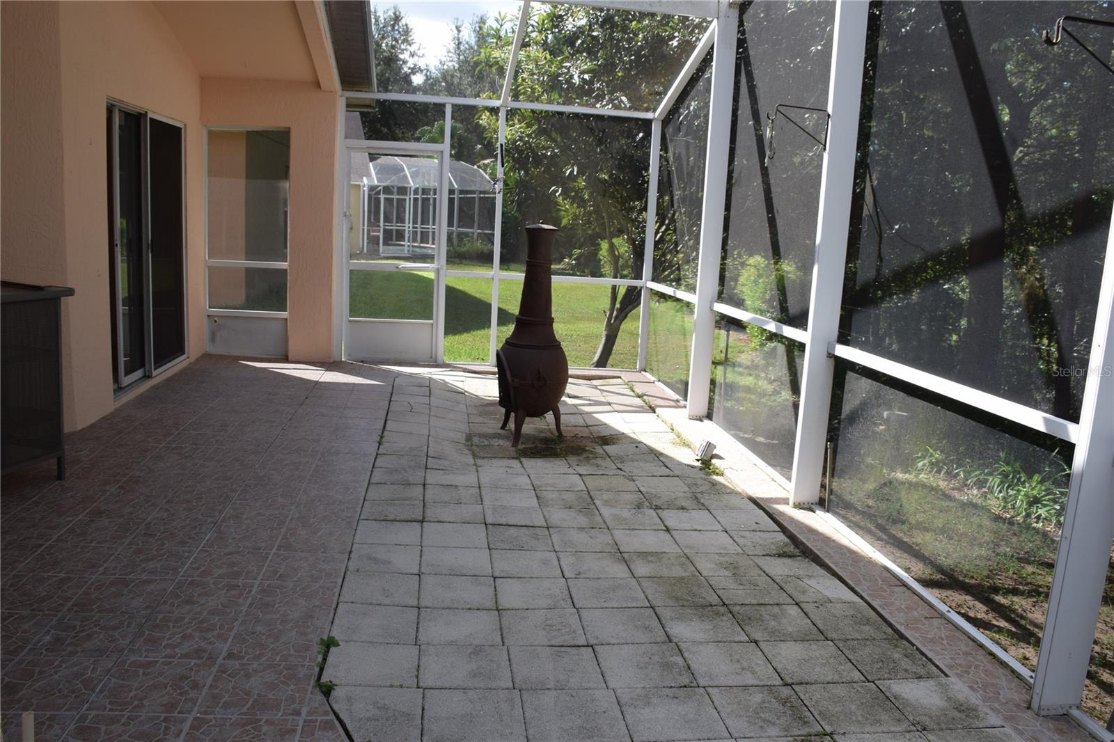 HEMINGWAY PLACE PH 2 - Residential Lease