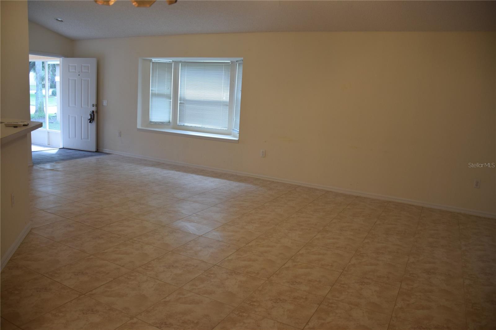 HEMINGWAY PLACE PH 2 - Residential Lease