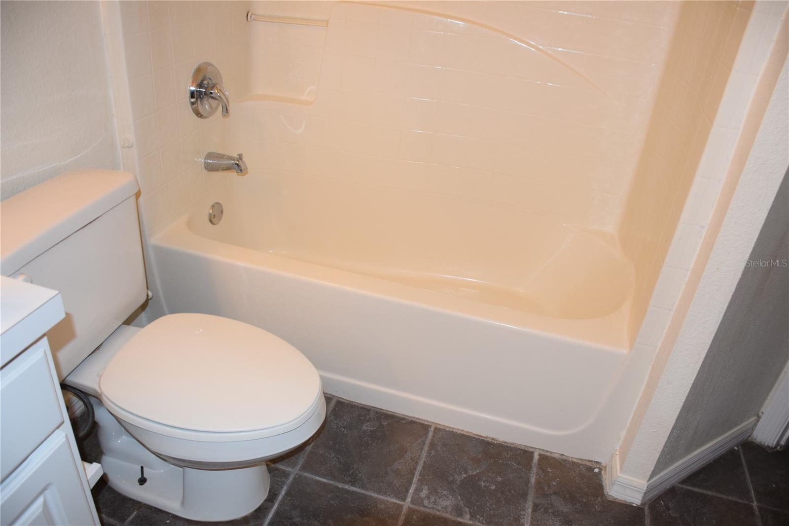 HEMINGWAY PLACE PH 2 - Residential Lease