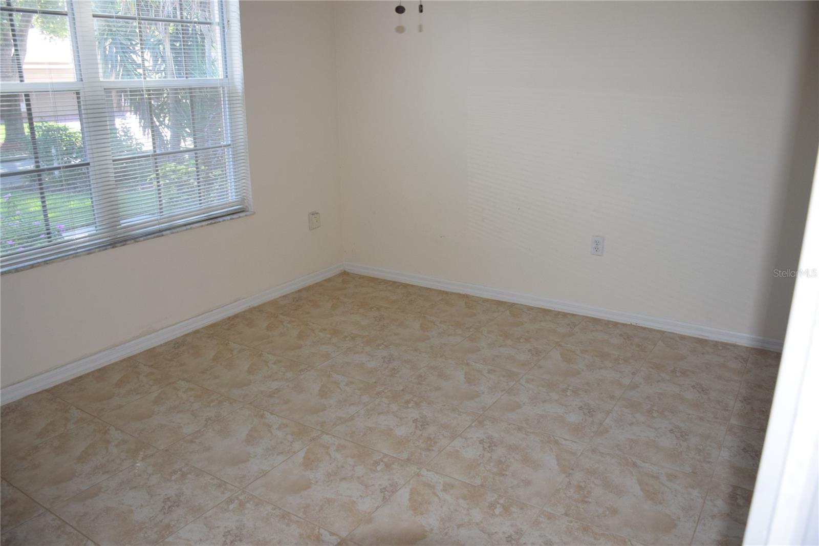 HEMINGWAY PLACE PH 2 - Residential Lease