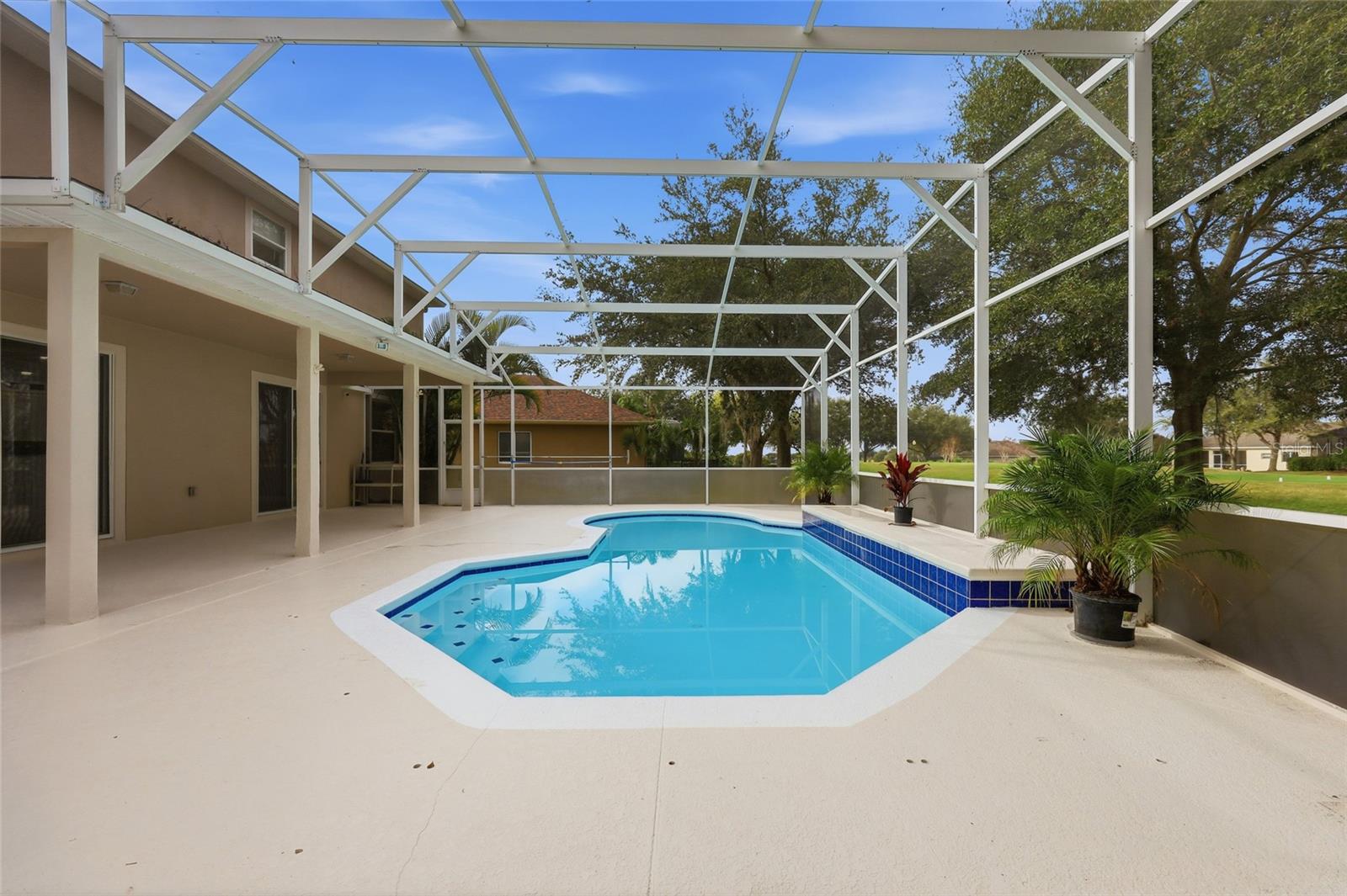 BRIDGESTONE AT LEGENDS PH III - Residential