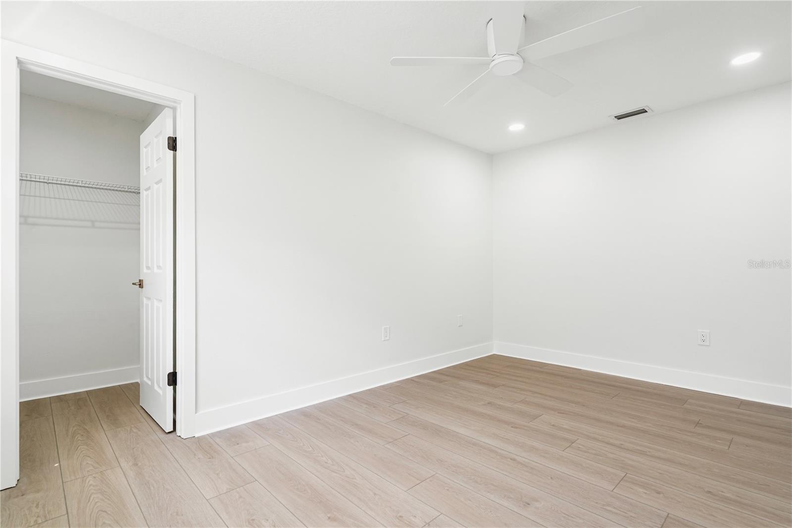 ORANGEPOINTE - Residential