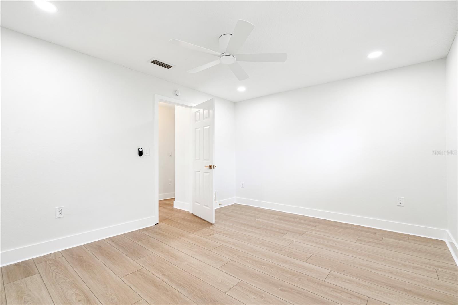 ORANGEPOINTE - Residential