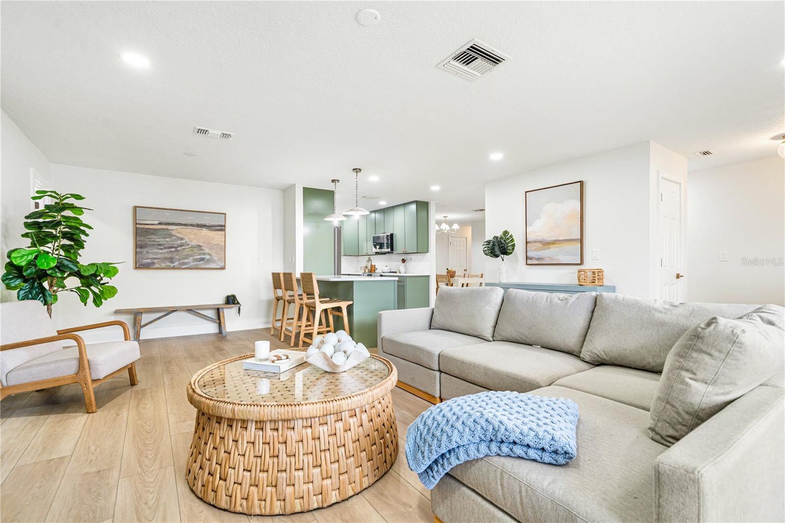 ORANGEPOINTE - Residential