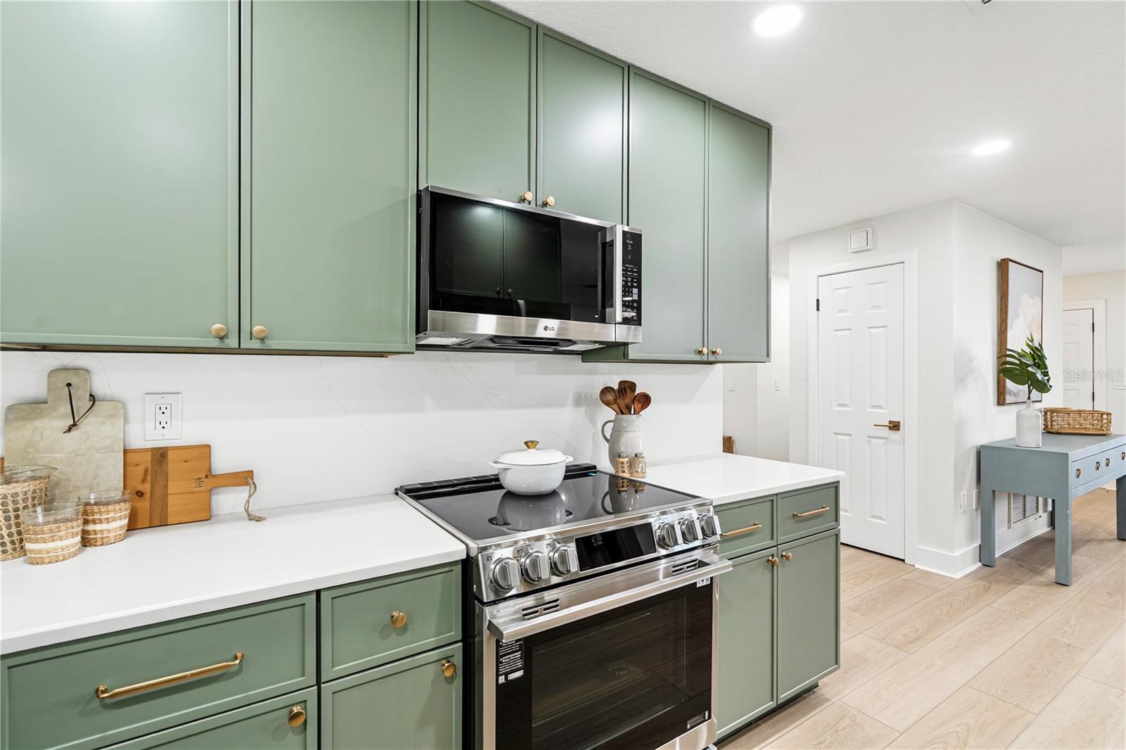 ORANGEPOINTE - Residential