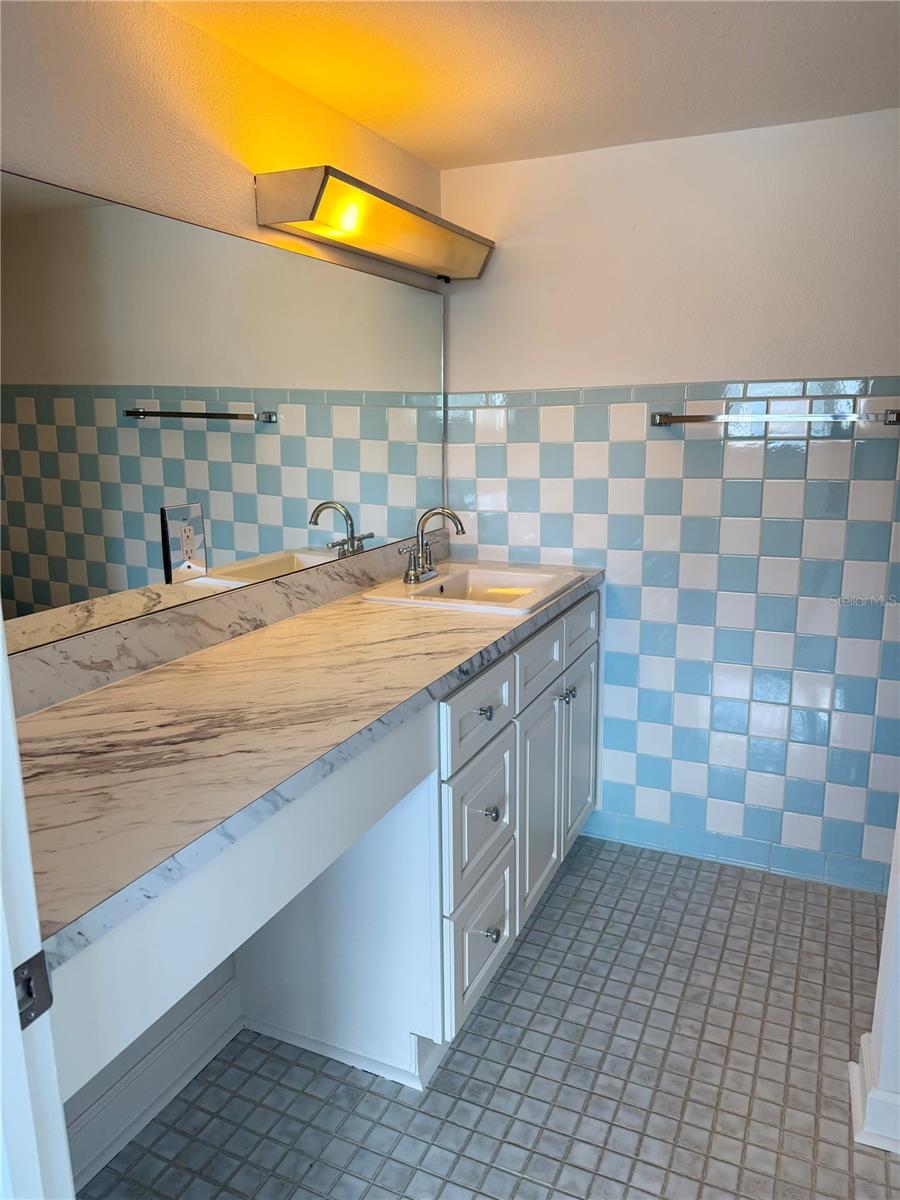 BAY ISLAND GROUP 2 - Residential