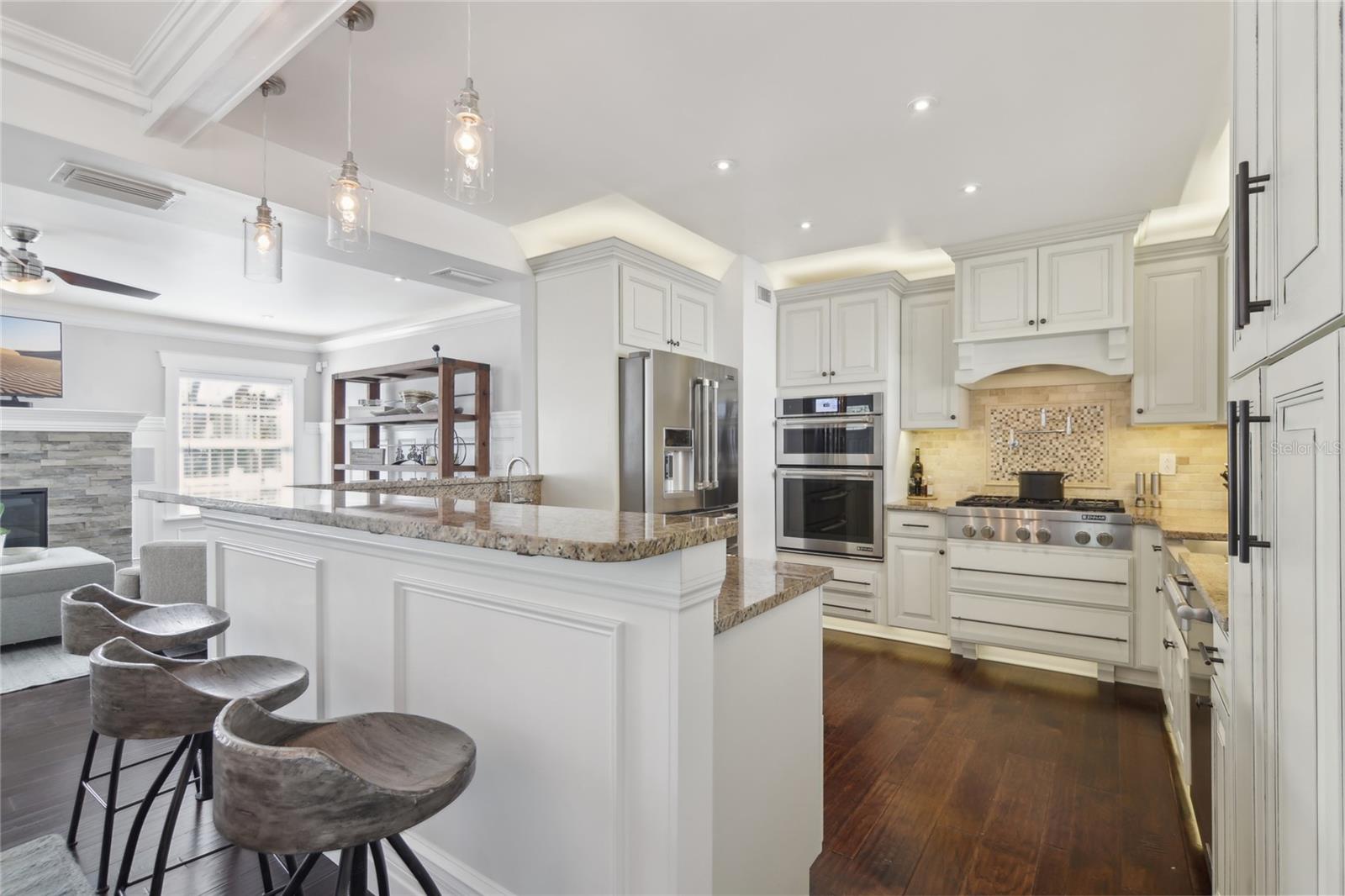 COLONIAL HEIGHTS - Residential