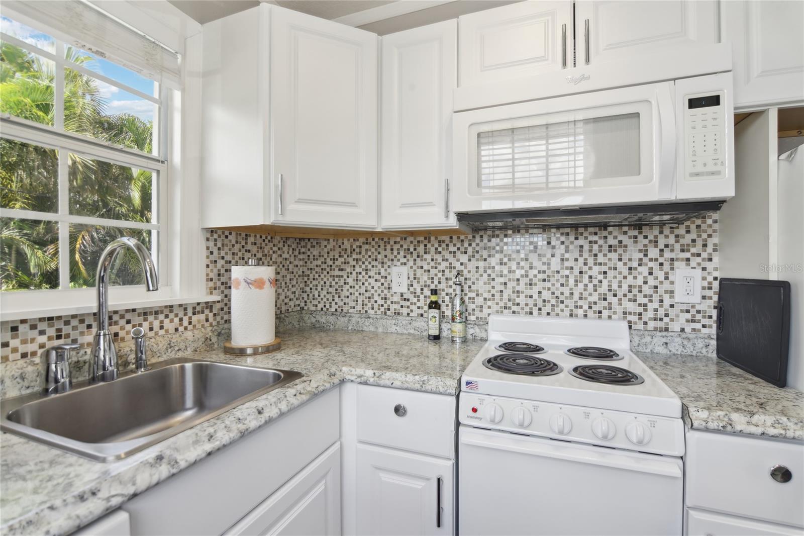 COLONIAL HEIGHTS - Residential