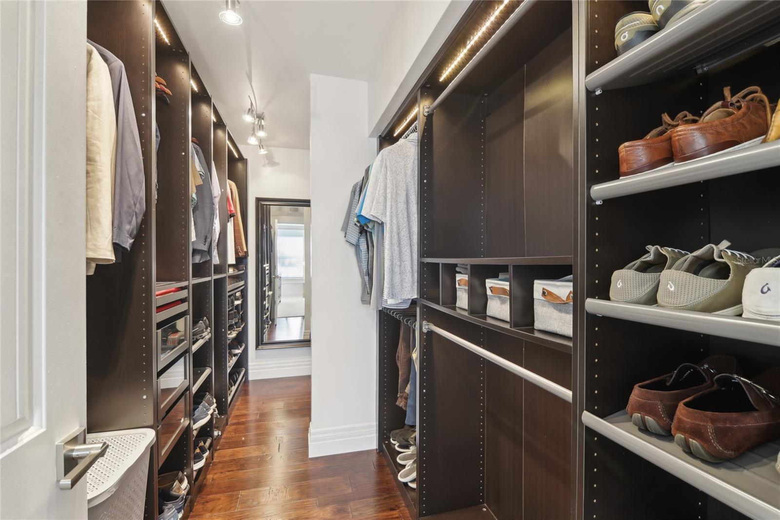 COLONIAL HEIGHTS - Residential