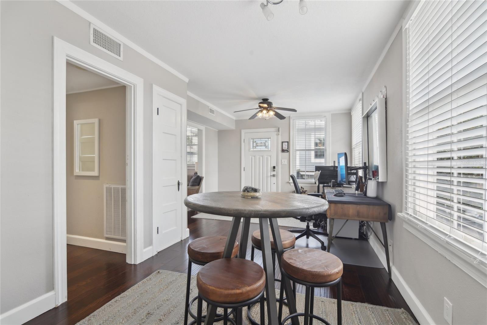 COLONIAL HEIGHTS - Residential