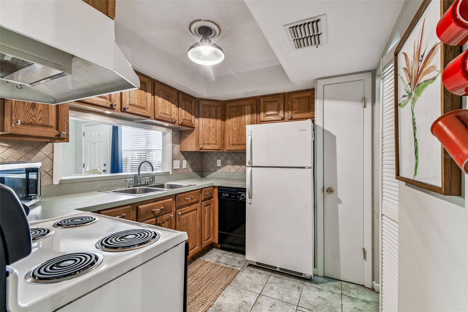 WEST SHORE VILLAGE FIVE PH I - Residential