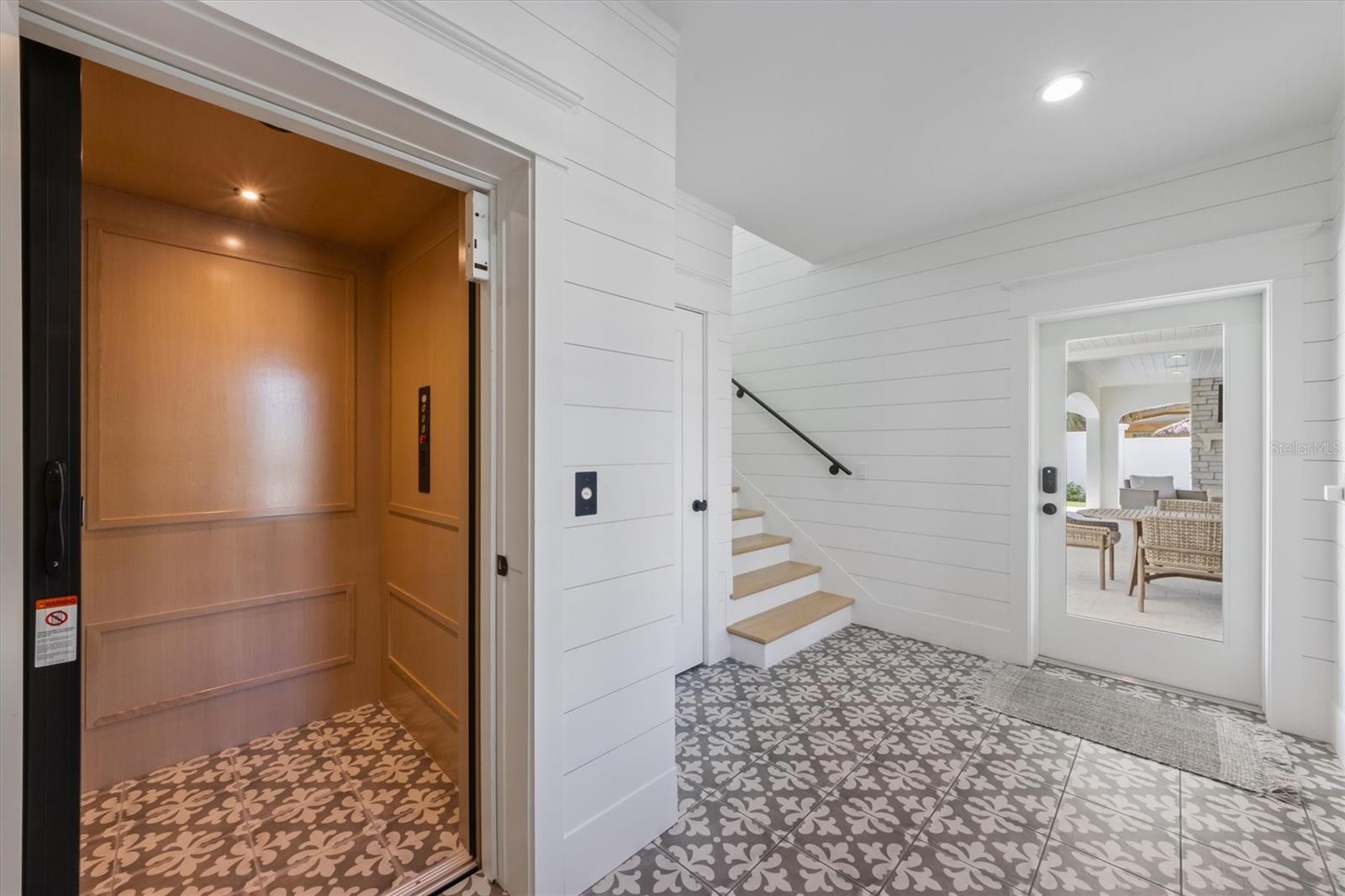 ANNA MARIA - Residential