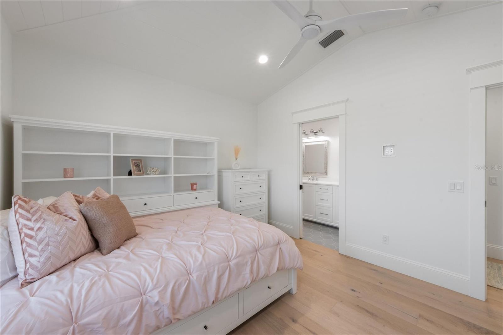 ANNA MARIA - Residential