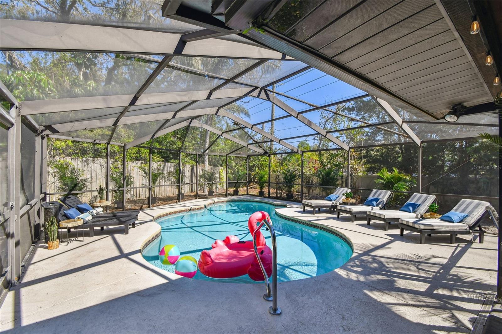 380 FERNSHIRE COURT
