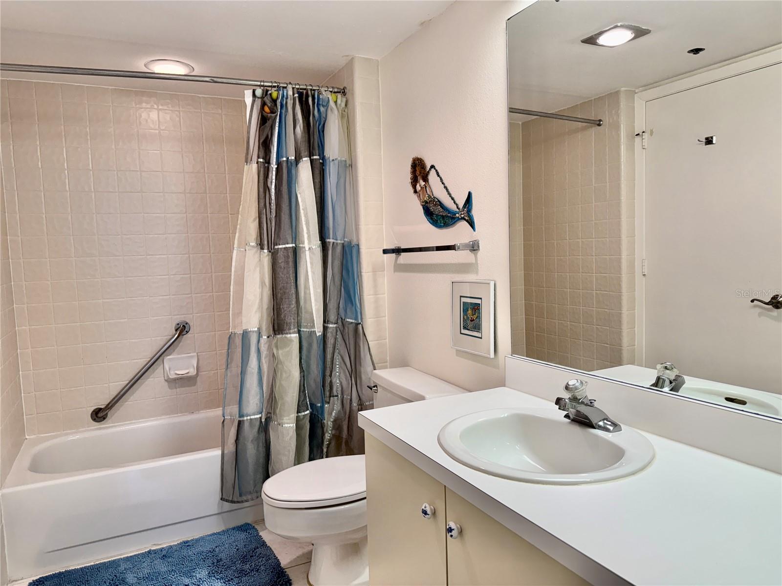 BEACHPLACE II - Residential