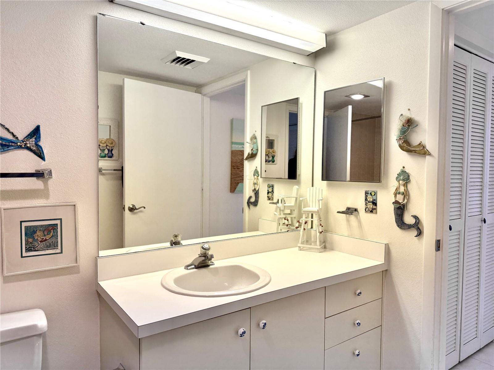 BEACHPLACE II - Residential