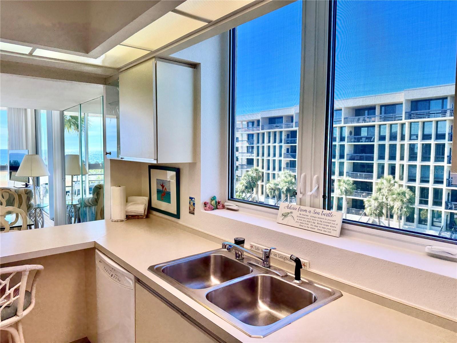 BEACHPLACE II - Residential