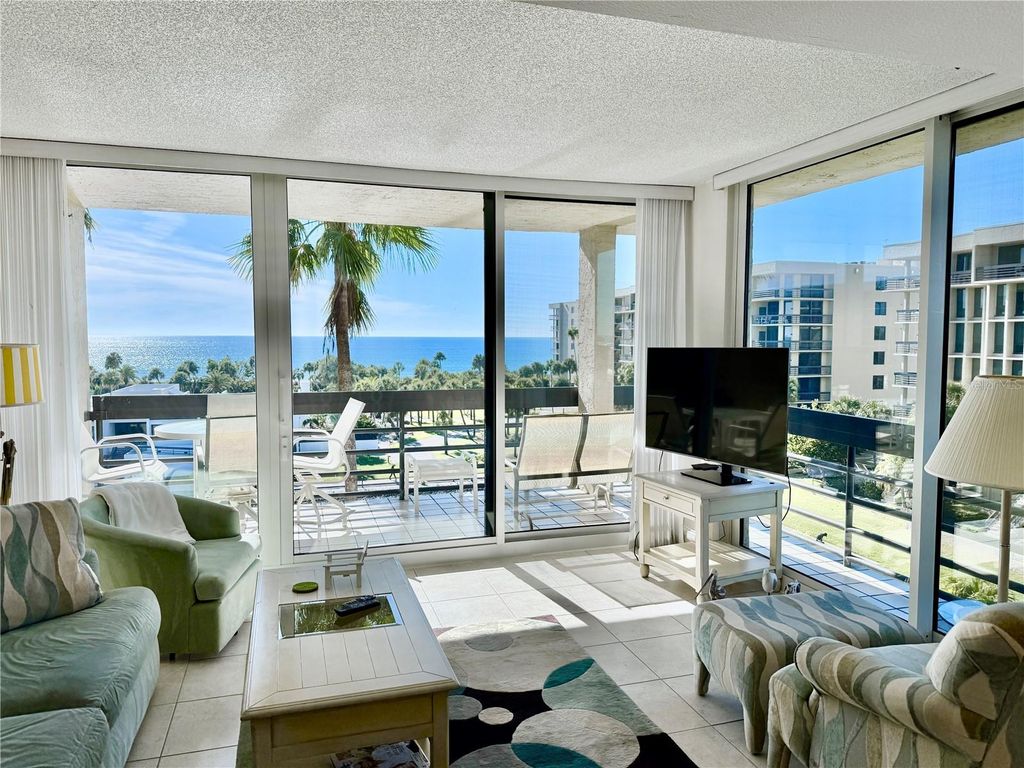 Photo of 1105 Gulf Of Mexico Drive #401, Longboat Key, FL 34228 (MLS # A4680369)