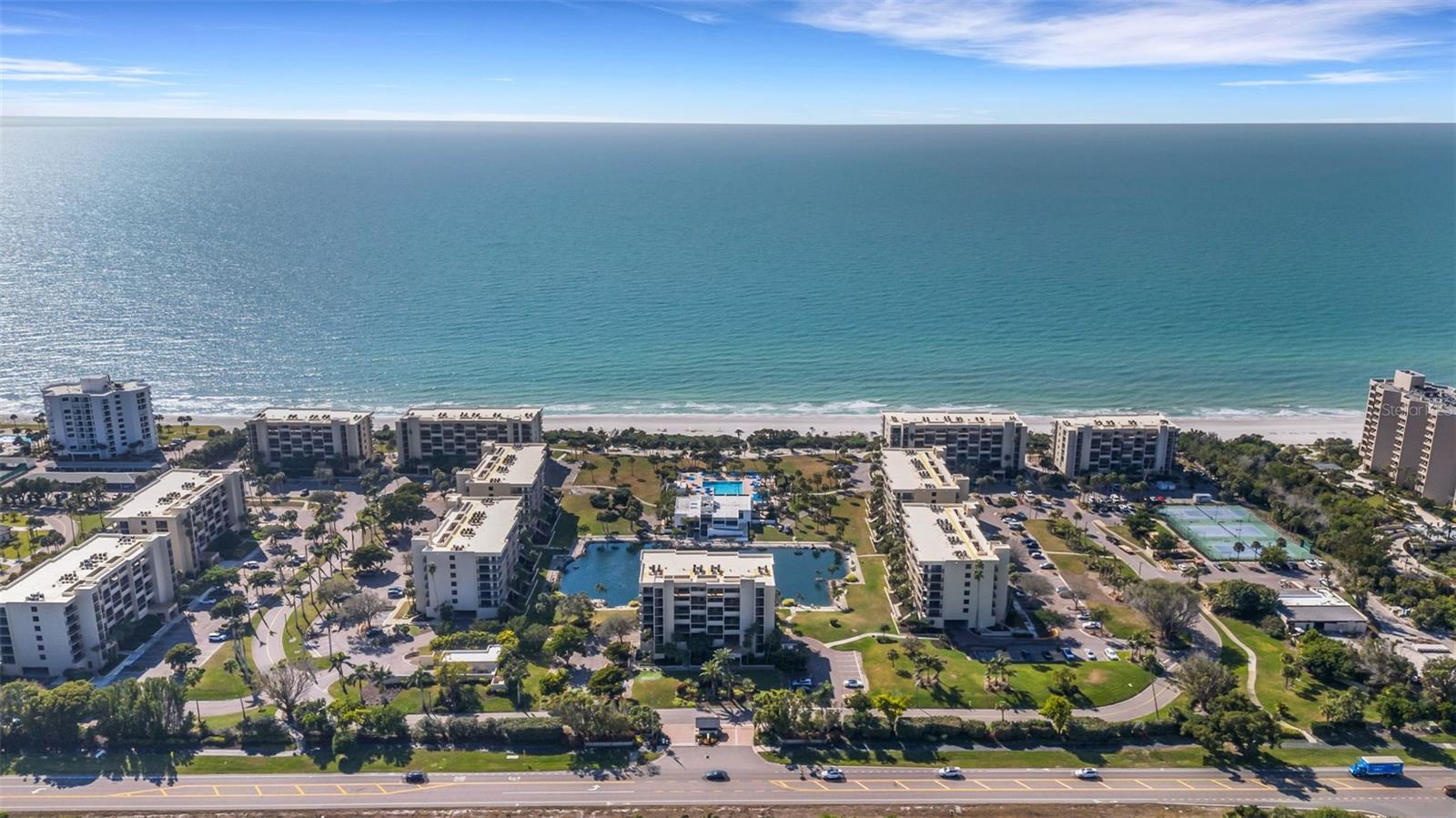 BEACHPLACE II - Residential