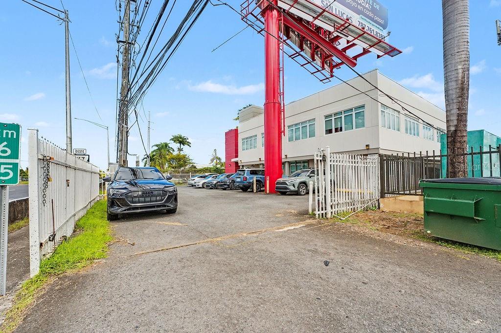 8991 AV LOMAS VERDES - Commercial Sale