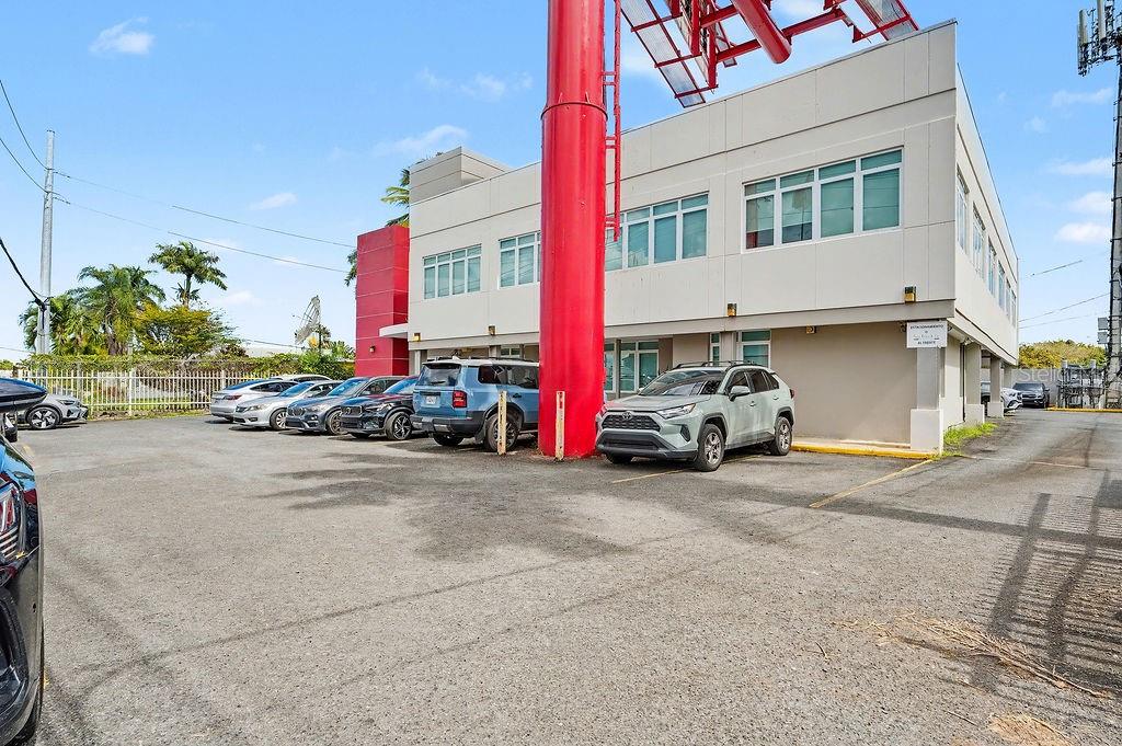 8991 AV LOMAS VERDES - Commercial Sale
