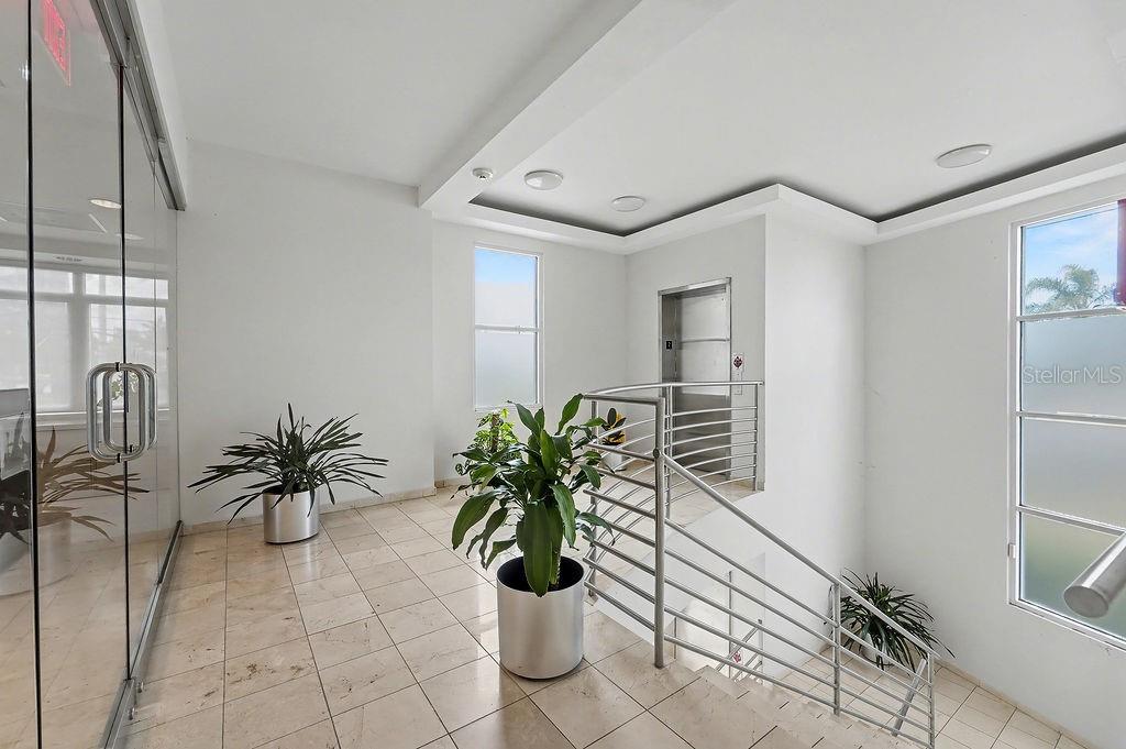 8991 AV LOMAS VERDES - Commercial Sale