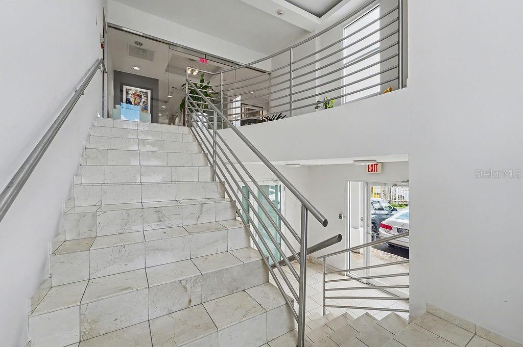 8991 AV LOMAS VERDES - Commercial Sale