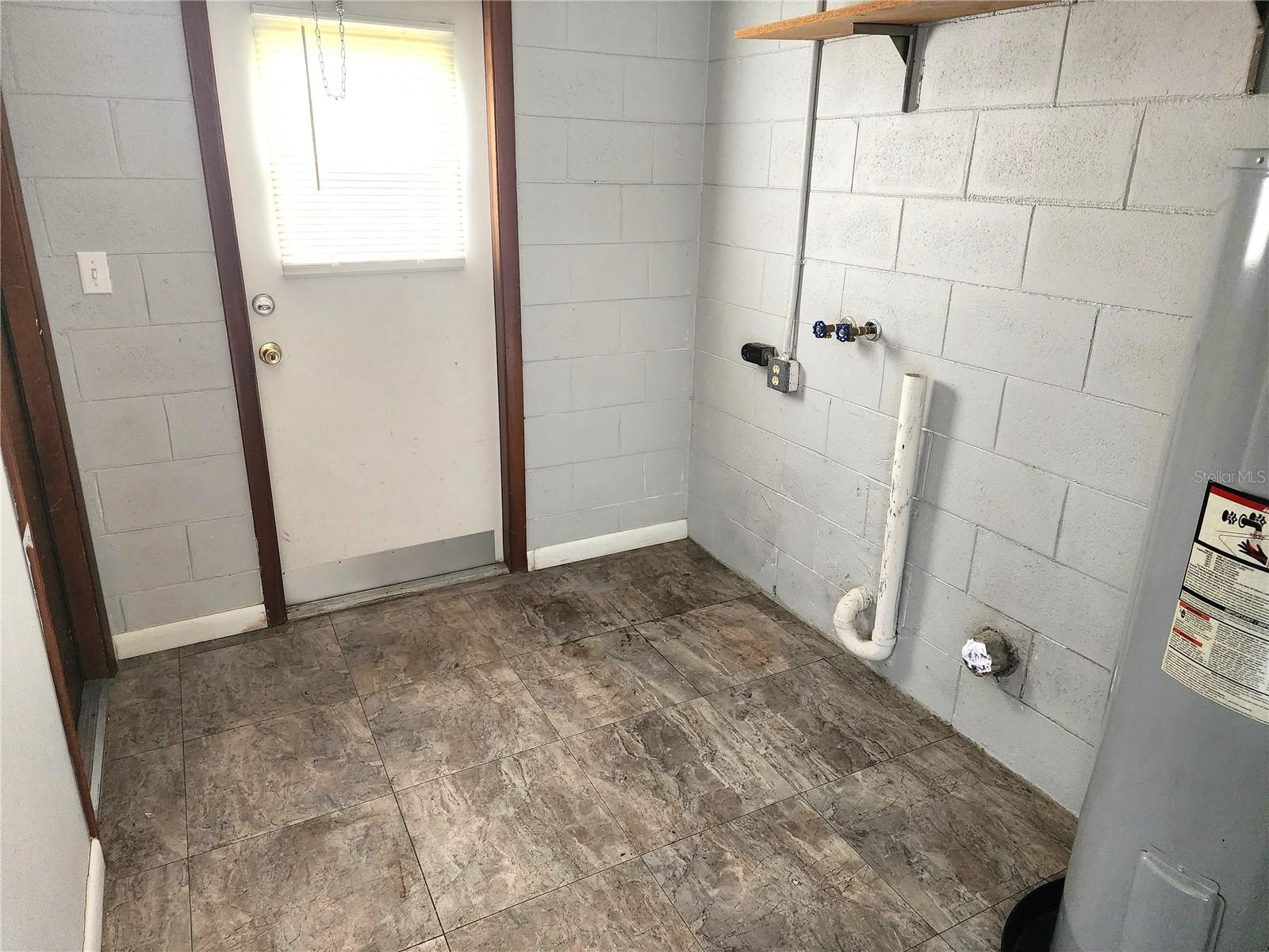 CEDAR POINT - Residential Lease