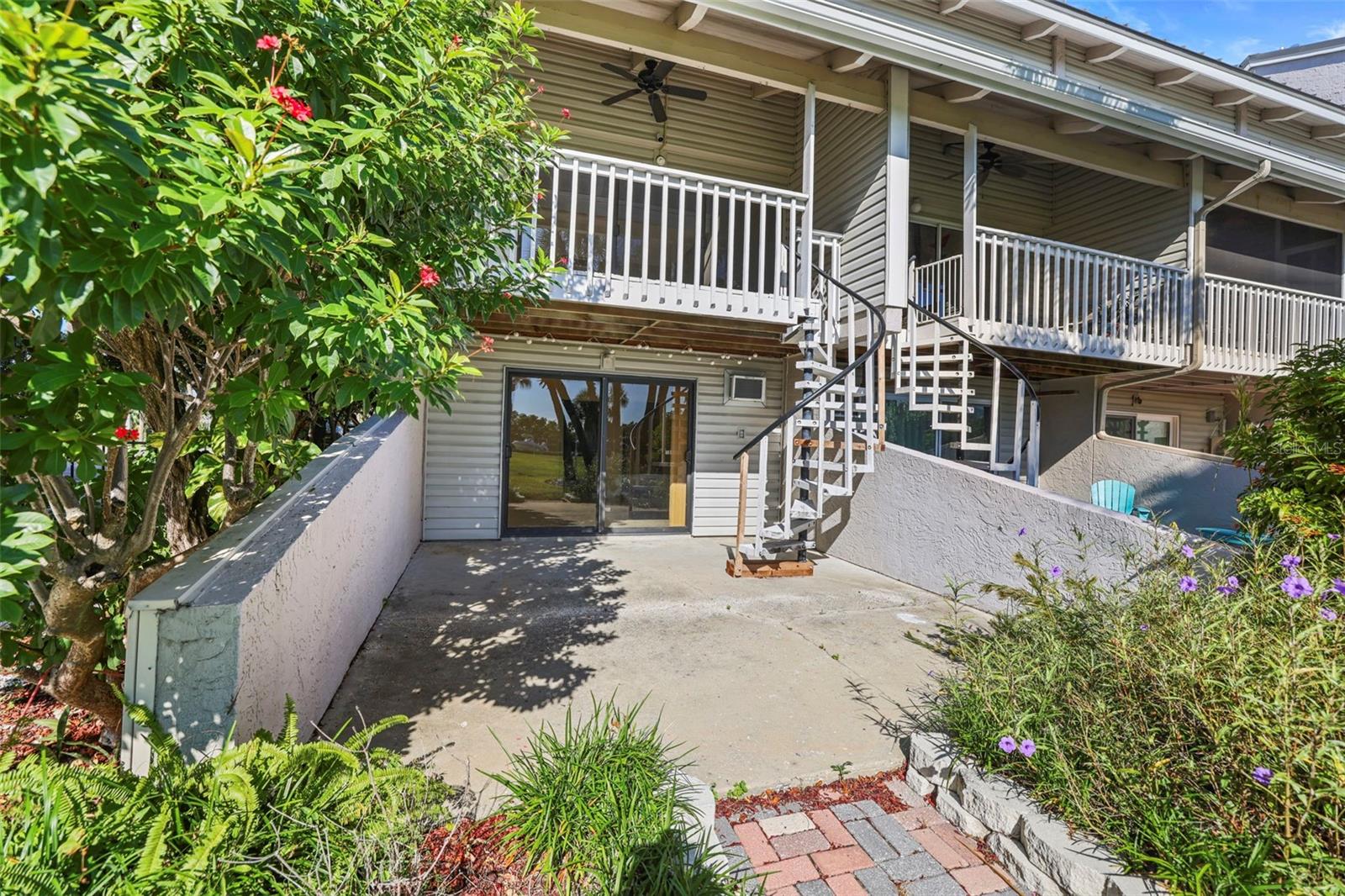 PIRATES COVE CLUB CONDO - Residential