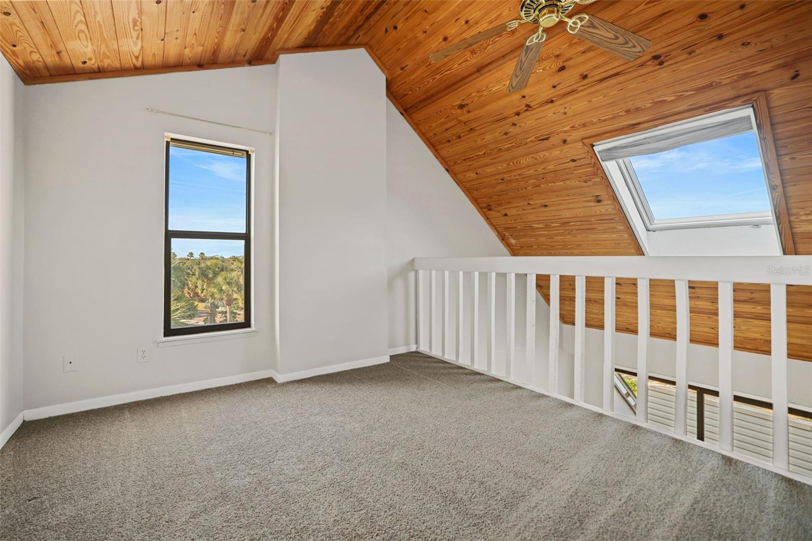 PIRATES COVE CLUB CONDO - Residential