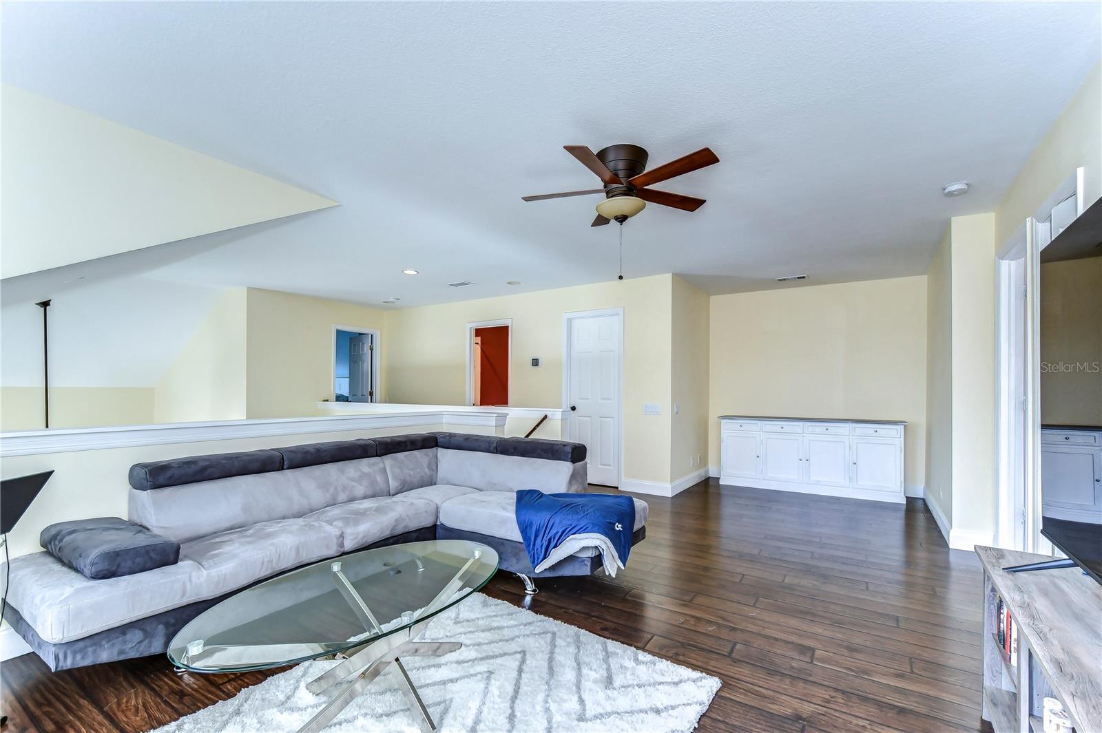 COVERED BRIDGE TWNHMS - Residential Lease