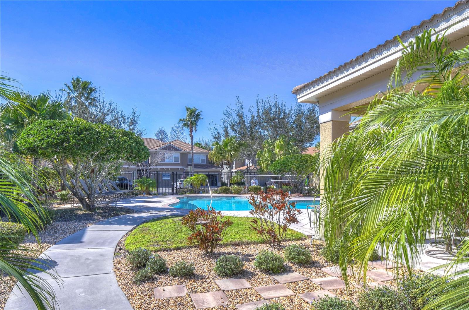 COVERED BRIDGE TWNHMS - Residential Lease