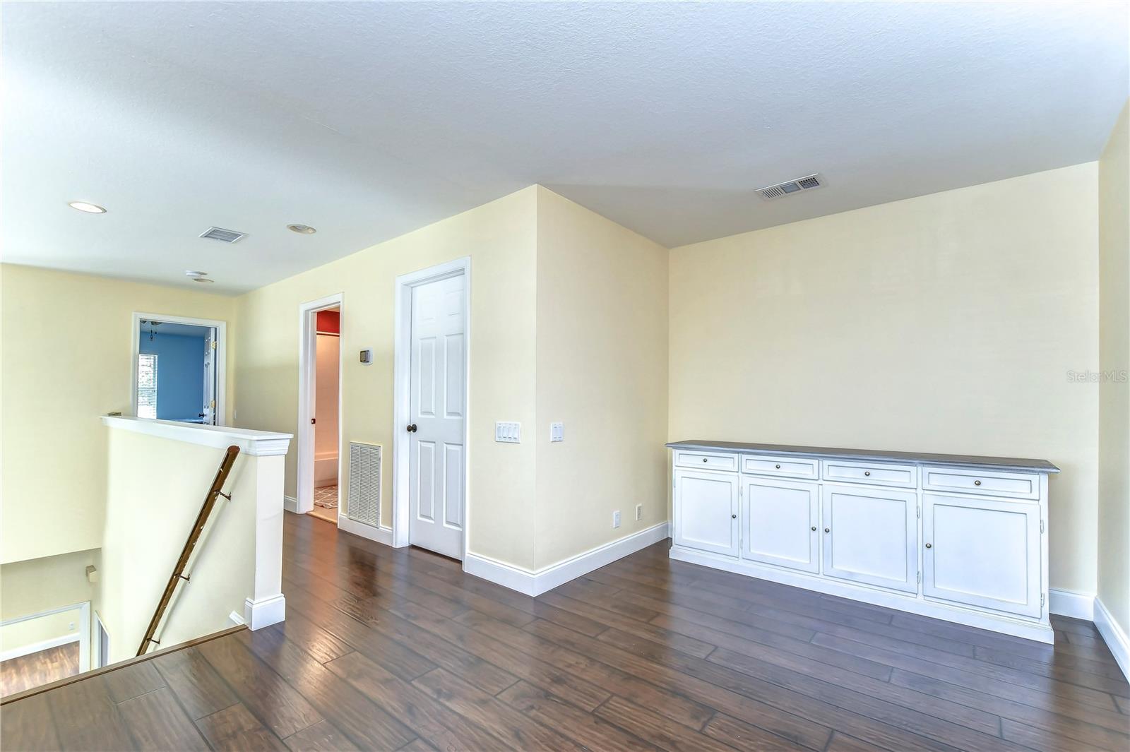 COVERED BRIDGE TWNHMS - Residential Lease