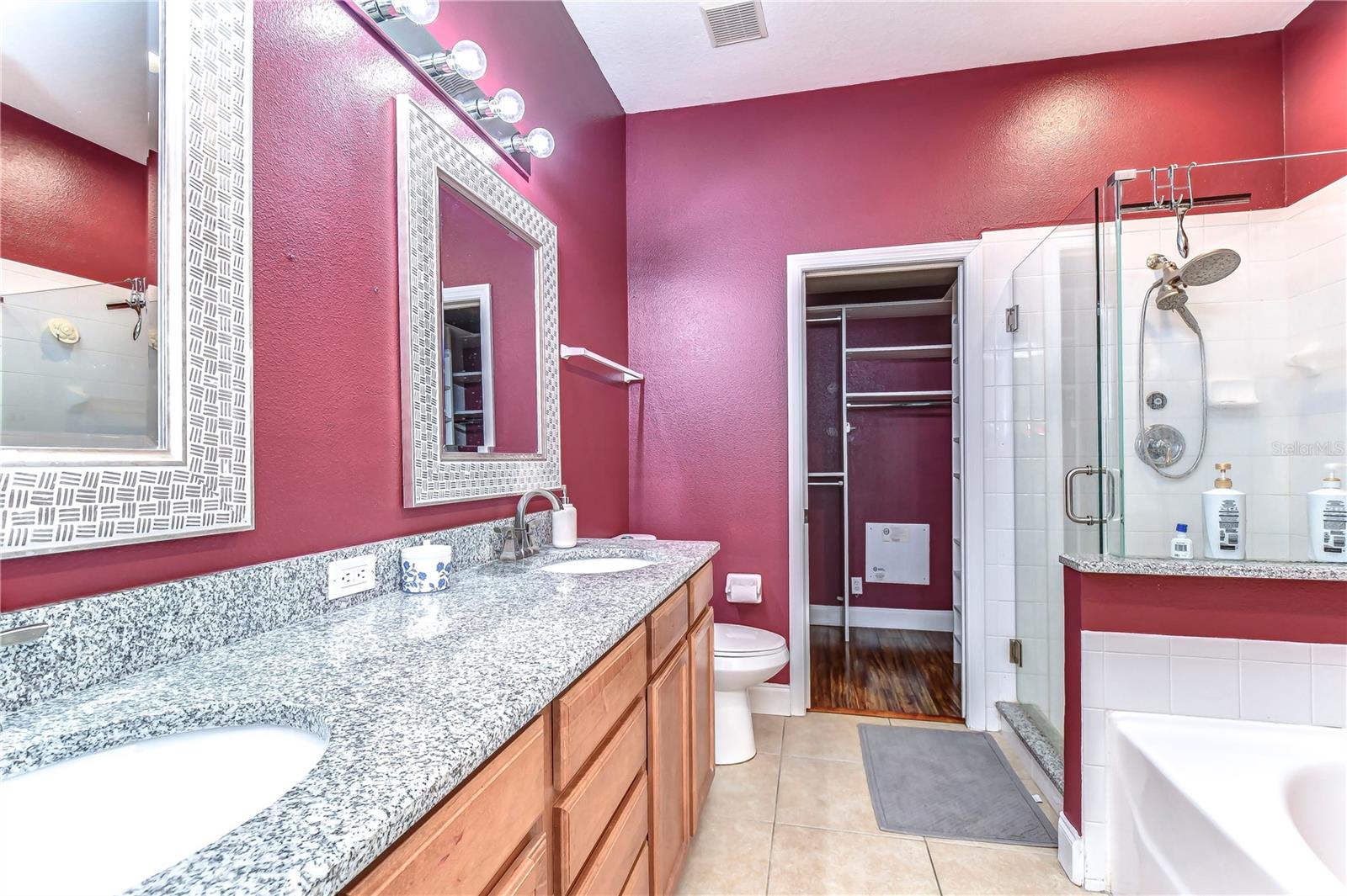 COVERED BRIDGE TWNHMS - Residential Lease