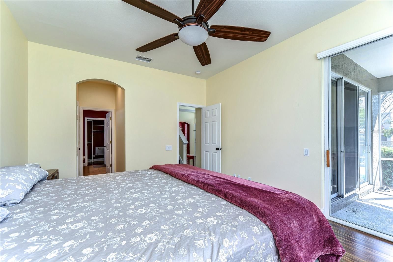 COVERED BRIDGE TWNHMS - Residential Lease