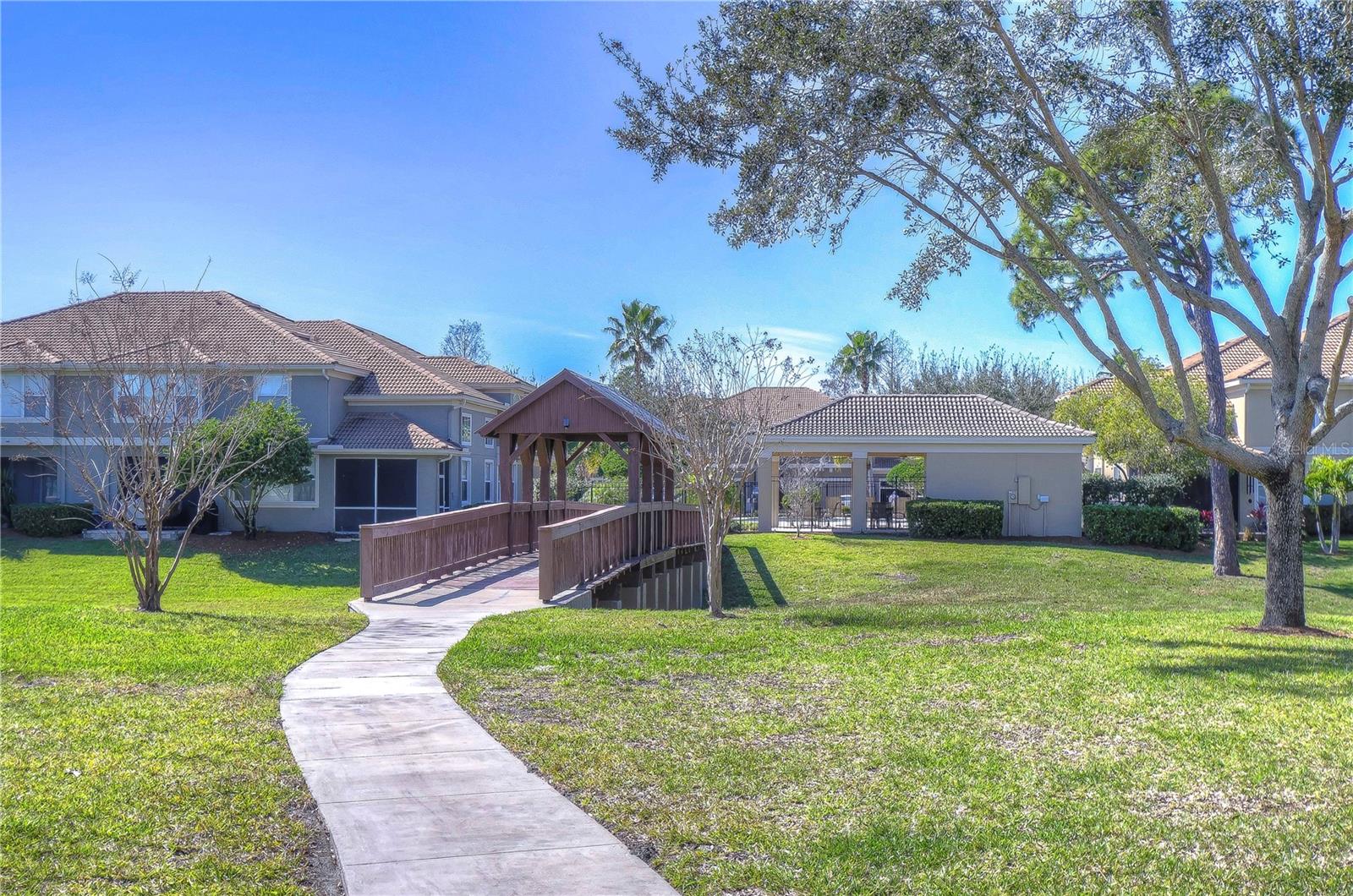 COVERED BRIDGE TWNHMS - Residential Lease